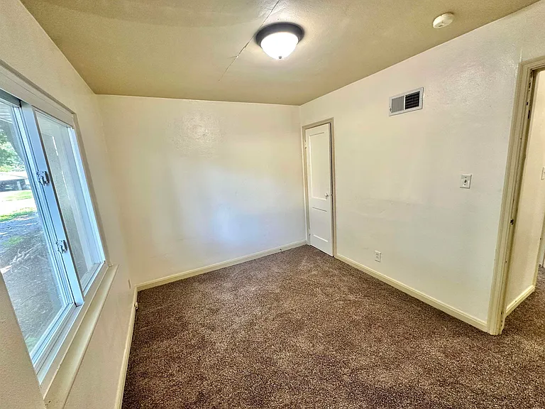 1901 Conlin Ave #A — Photo 11