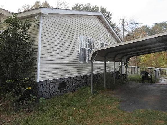 3rd image of 8466 Woodlands Trl