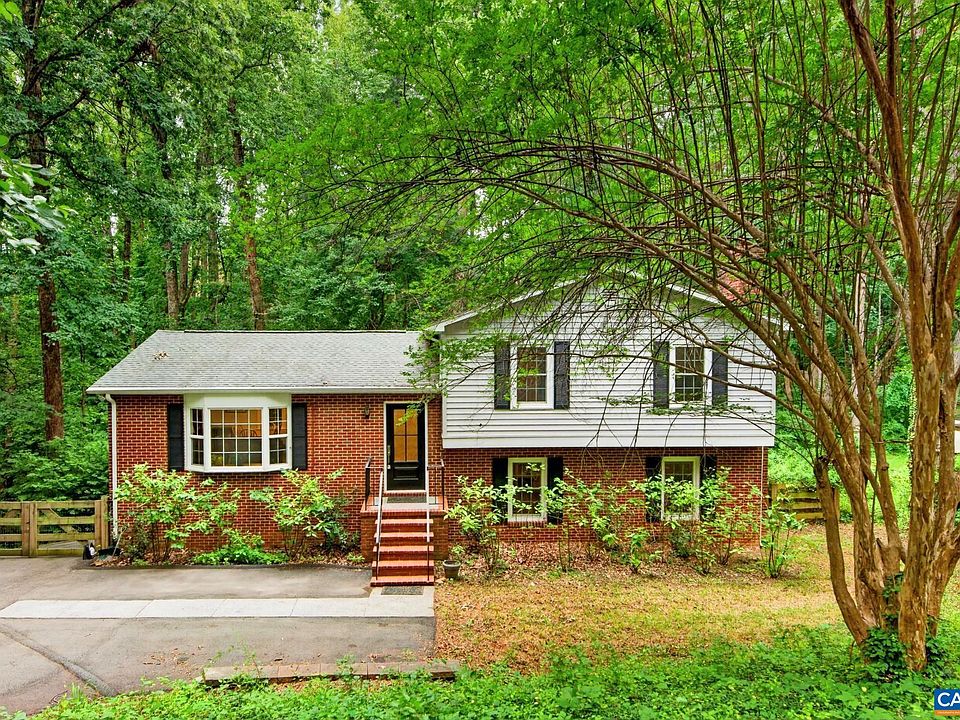 1st image of 98 Oak Forest Cir