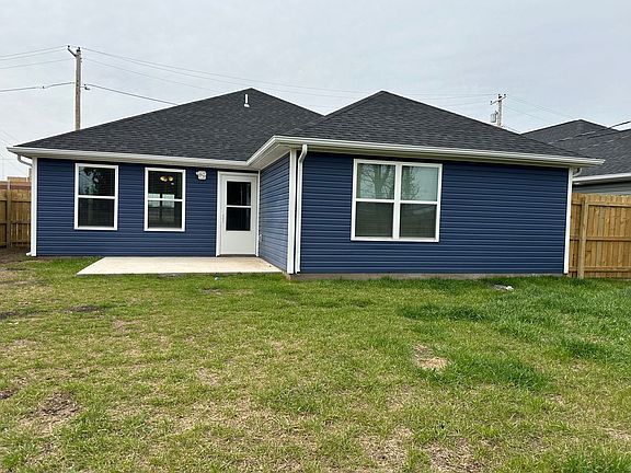 3rd image of 1029 S Porter Ave
