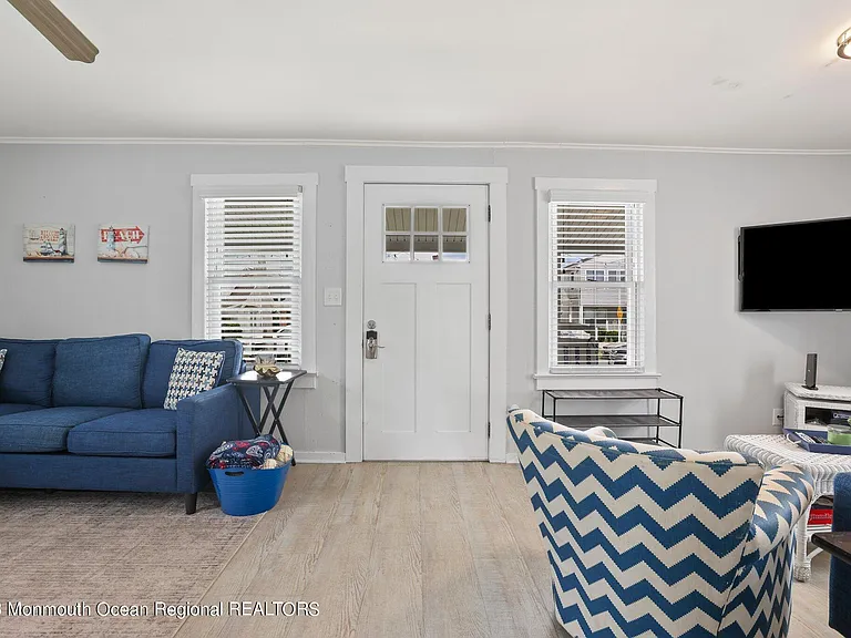 107 17th Ave — Photo 10
