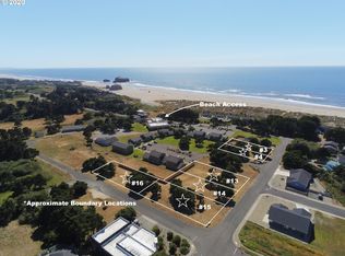 3214 Fairway Ct SW, Bandon, OR 97411