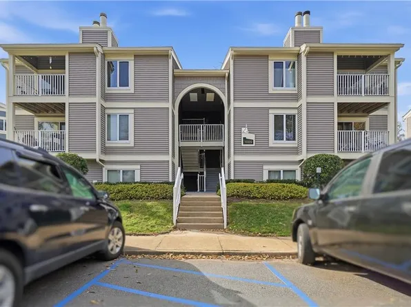 1009 Autumn Woods Ln APT 107, Virginia Beach, VA 23454