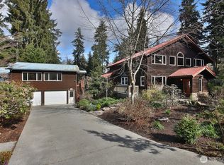 2970 Smugglers Cove Rd, Greenbank, WA 98253