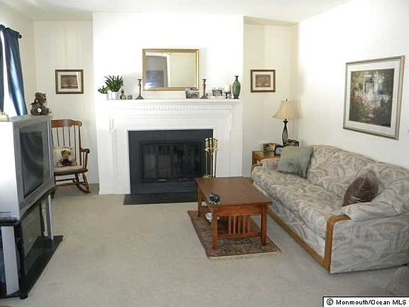 4th image of 38 Penwood Dr #55