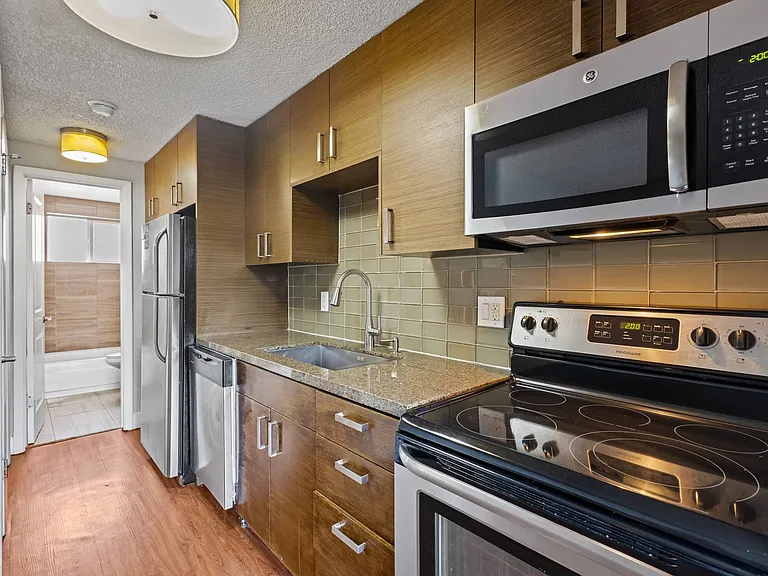Pearl Apartments — Photo 37