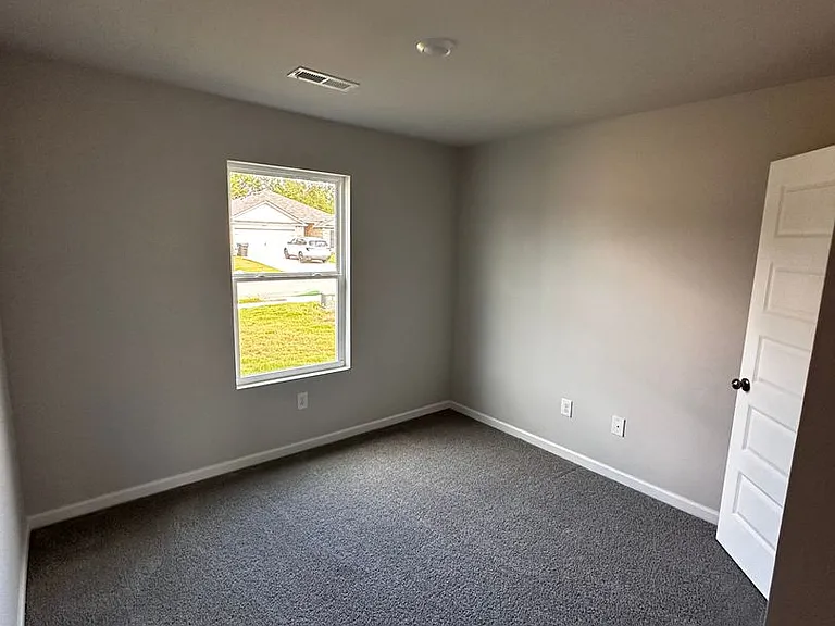 884 Camden Loop — Photo 16