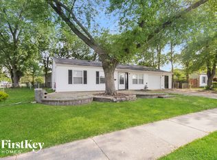 201 Belmont Dr, Romeoville, IL 60446