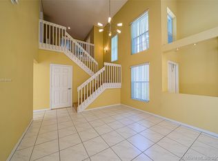 1140 Lyontree St, Hollywood, FL 33019