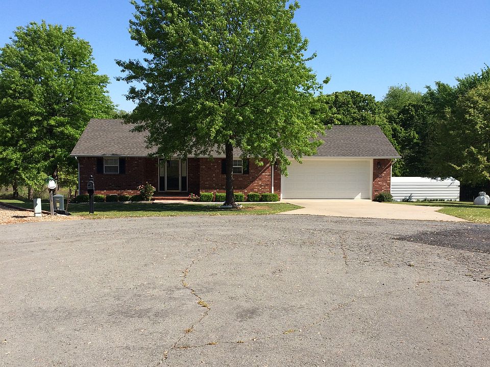 1st image of 1816 Lakeview Dr