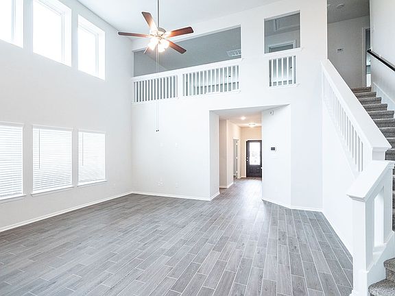 4th image of 13201 Villa Sola Dr