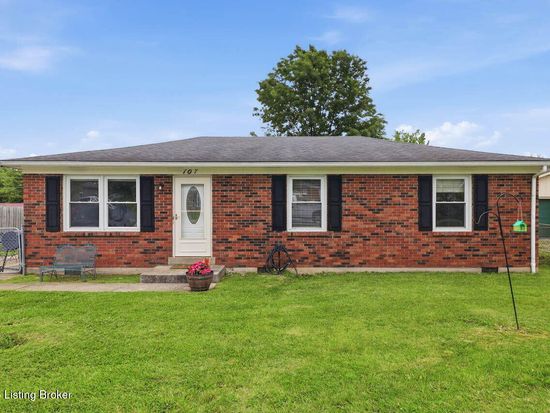 107 Ravenwood Dr, Frankfort, KY 40601