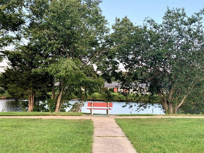 2nd image of 363F Chesterfield Ct #1006