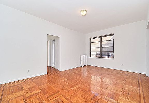 2nd image of 56 Bennett Ave APT 6G