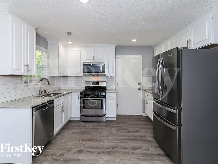 11215 Bramshill Dr — Photo 6