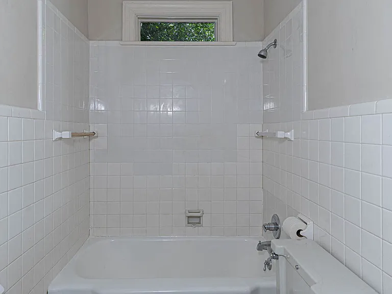 1521 Dixon Dr — Photo 17