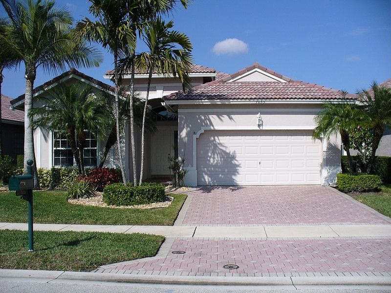1st image of 7055 Southport Dr