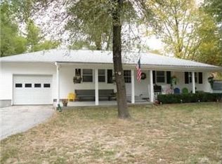 208 W 2nd St, Kearney, MO 64060