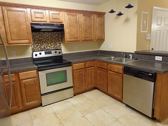 2nd image of 9690 Amarante Cir Unit 9
