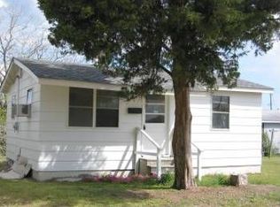 1508 1/2 Fisher St, Morehead City, NC 28557