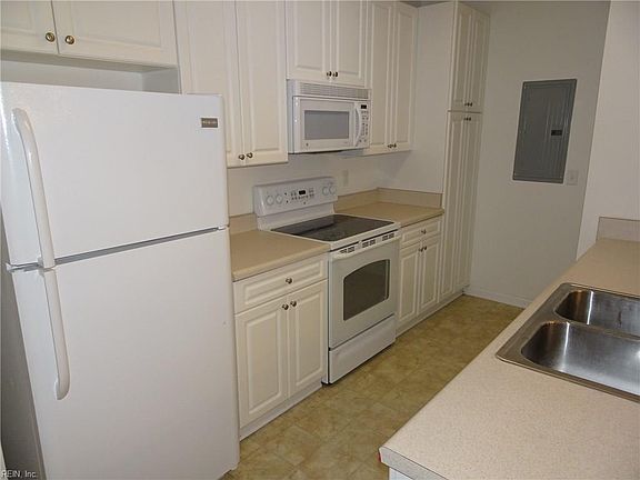 5th image of 1077 Gamston Ln