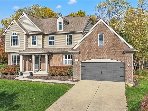 2nd image of 871 Wynstone Cir S