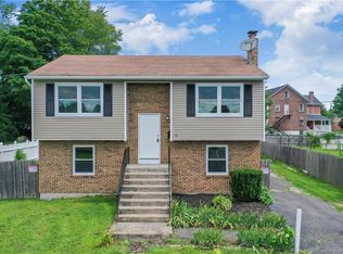 22 Charlotte St, Hartford, CT 06120
