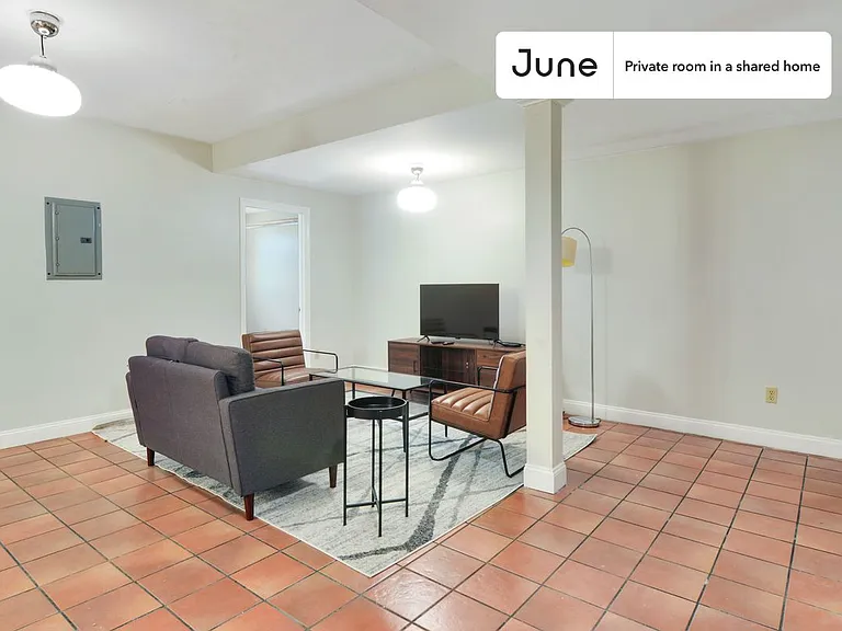 17 Cummings Rd #A — Photo 5