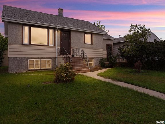 2nd image of 2046 Fleury Street