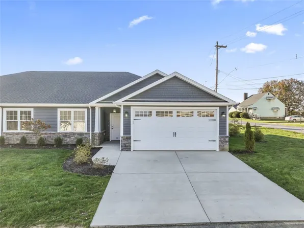 16 Barrington Ct, Monaca, PA 15061