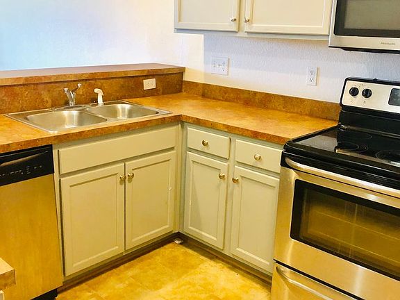 3rd image of 851 Norview Ave APT 304
