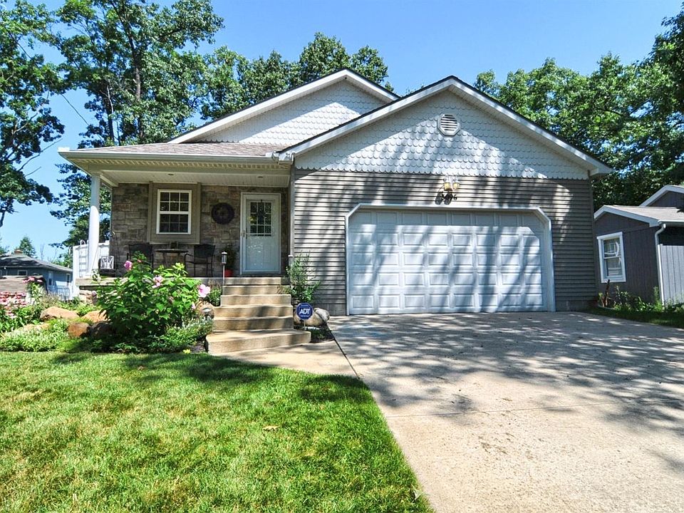 1st image of 3096 McGinnis Dr