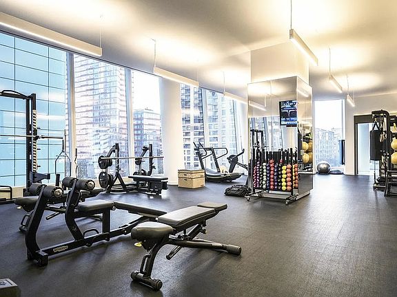 4th image of 50 West St #39B