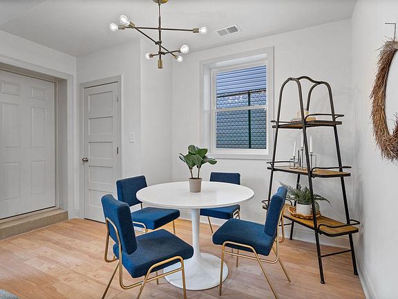 5th image of 2941 N Lawndale Ave #G
