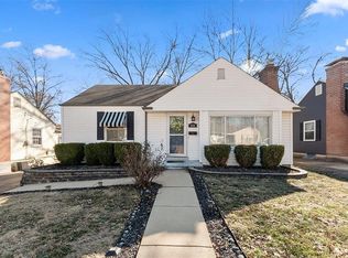 970 Woodbine Dr, Saint Louis, MO 63126