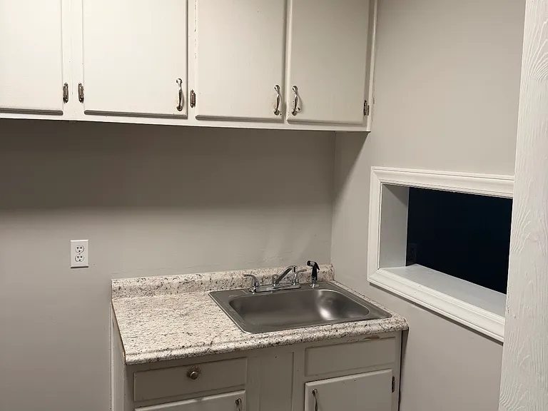 515 Guilford Ave #2 — Photo 5