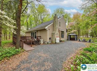 8 Wahoo Ct, Albrightsville, PA 18210