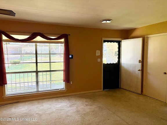 2nd image of 1551 Wood Glen Dr