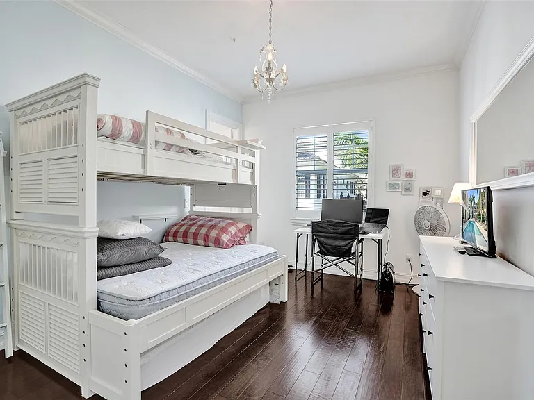 381 E Cannery Row Cir — Photo 24