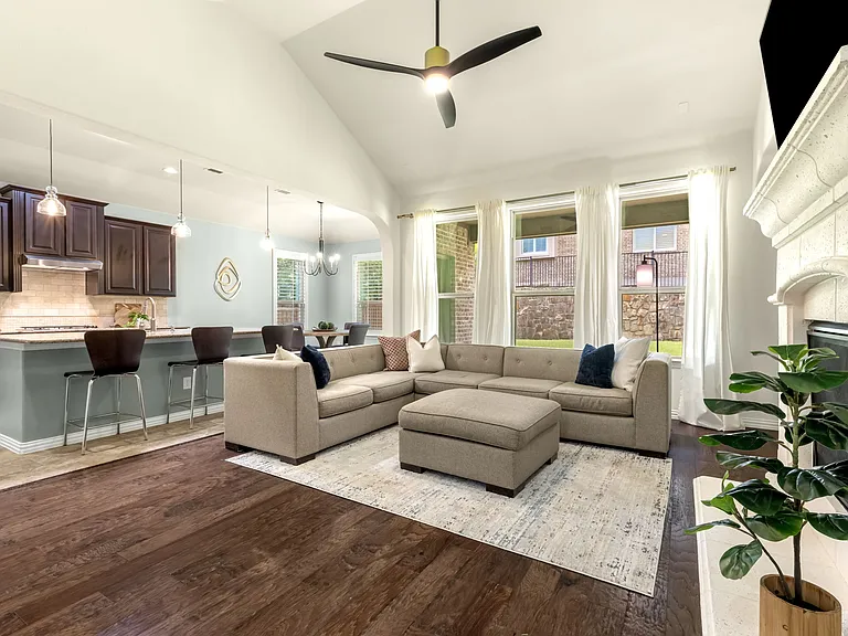 900 Sonoma Dr — Photo 11