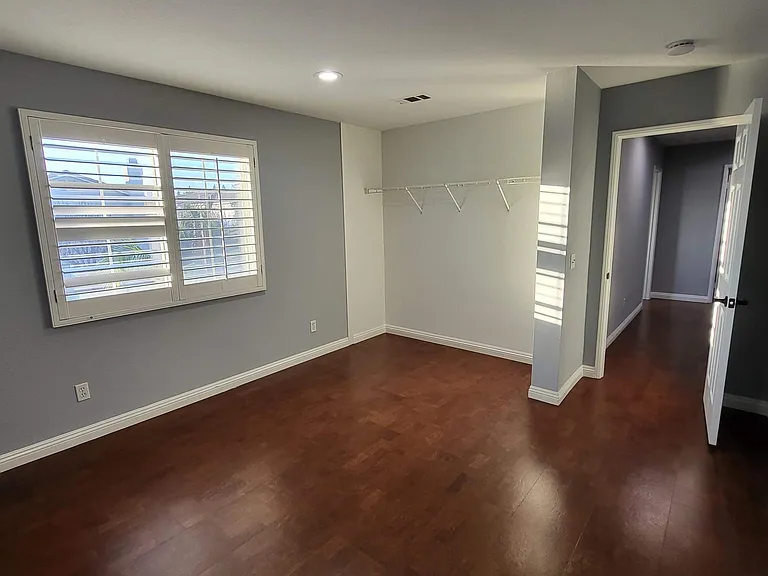 8 Tyler Pl — Photo 23