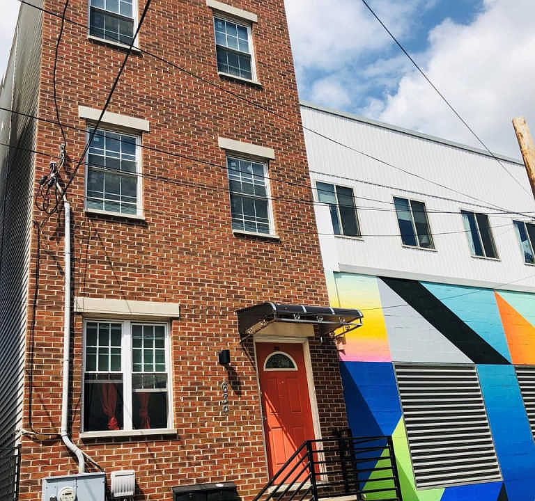 1st image of 639 Manton St