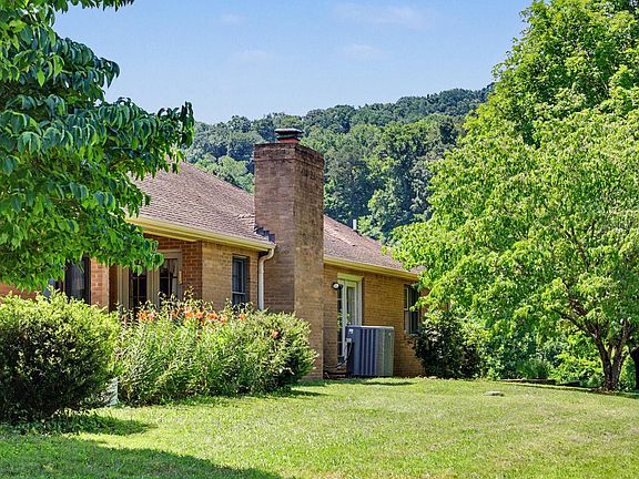 4th image of 377 Thomas Loop Rd