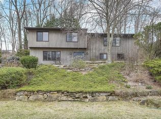 6 Rosa Dr, White Plains, NY 10607