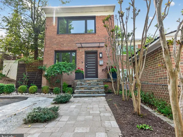 4416 Reno Rd NW, Washington, DC 20008