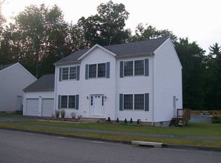 87 4th St, Worcester, MA 01602