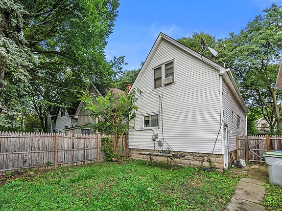 4th image of 3127 N 39th STREET