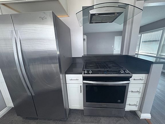 3rd image of 5025 E 1st St #4