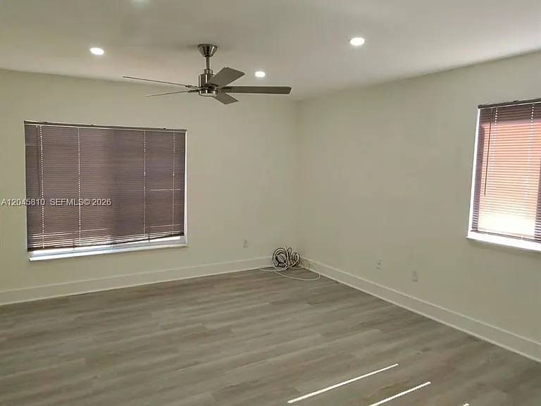 1430 SW 85th Ter — Photo 14