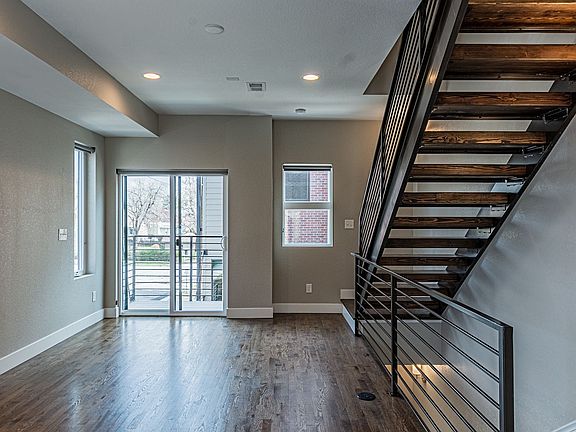 4th image of 3120 W 29th Ave